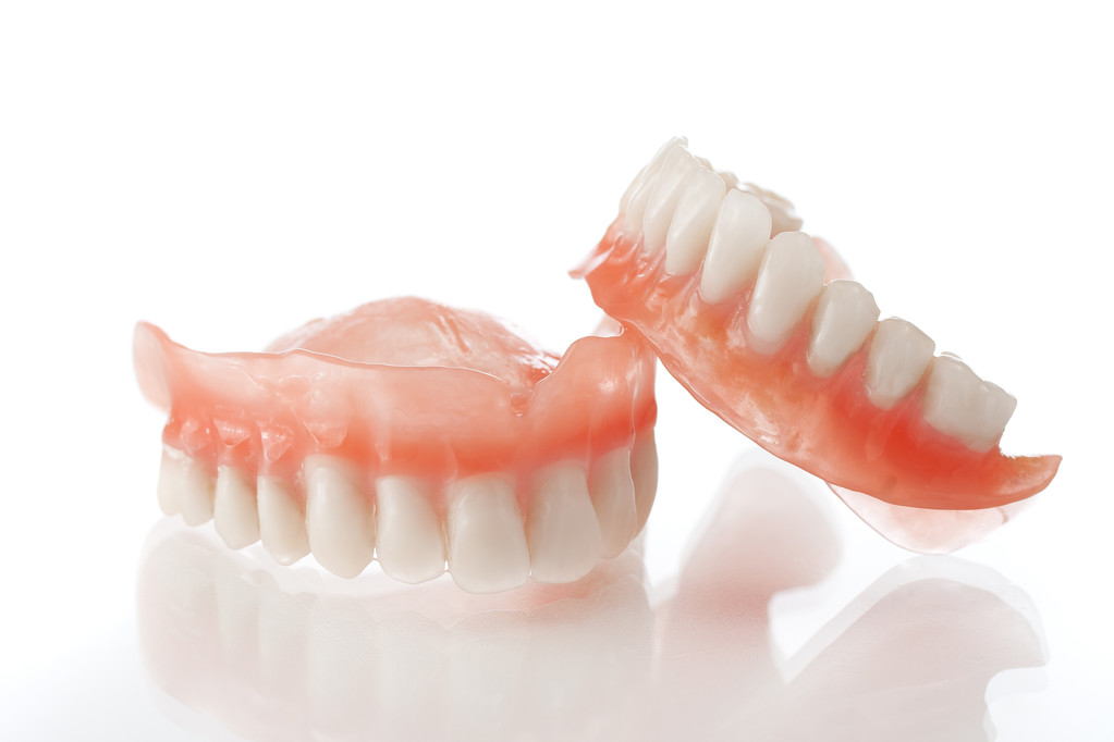 活動假牙究竟能戴多久？